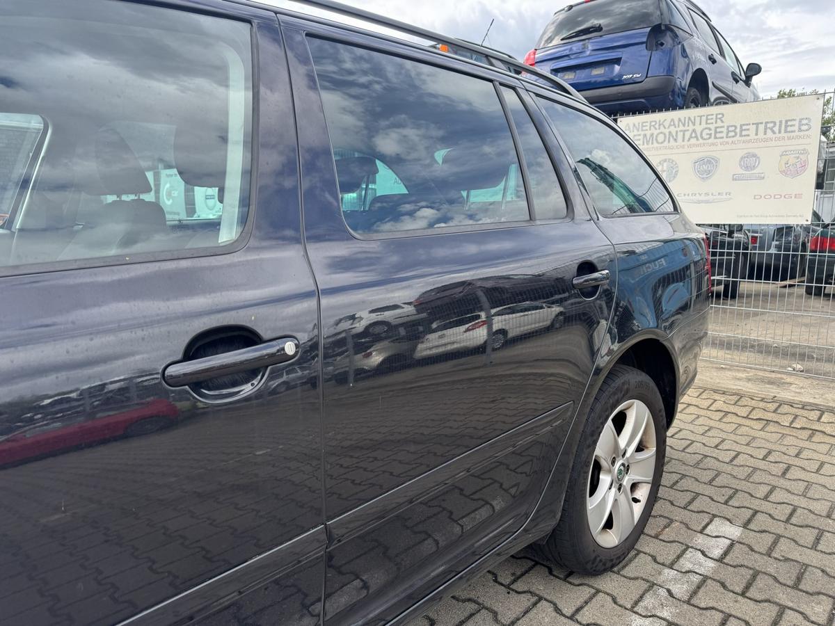 Skoda Octavia 2 original T&uuml;r hinten links 9910 Schwarzmetallic Kombi Rohbau Bj.2009